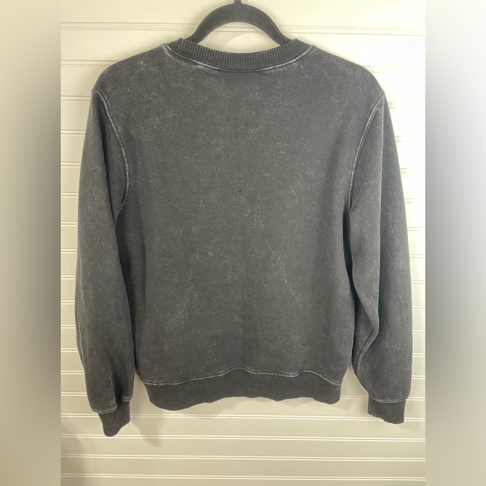 Netflix Stranger Things Season 3 Graphic Crewneck Sweater Size Small Women’s EUC - Picture 7 of 7
